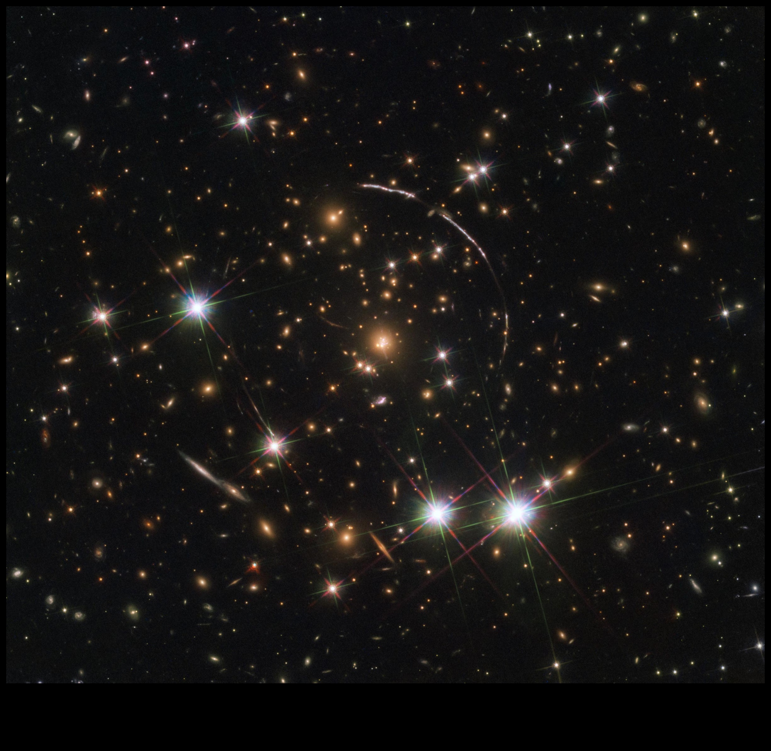 Gravitācijas lēca: kosmiskie izkropļojumi kosmoloģijas debesu kaleidoskopā