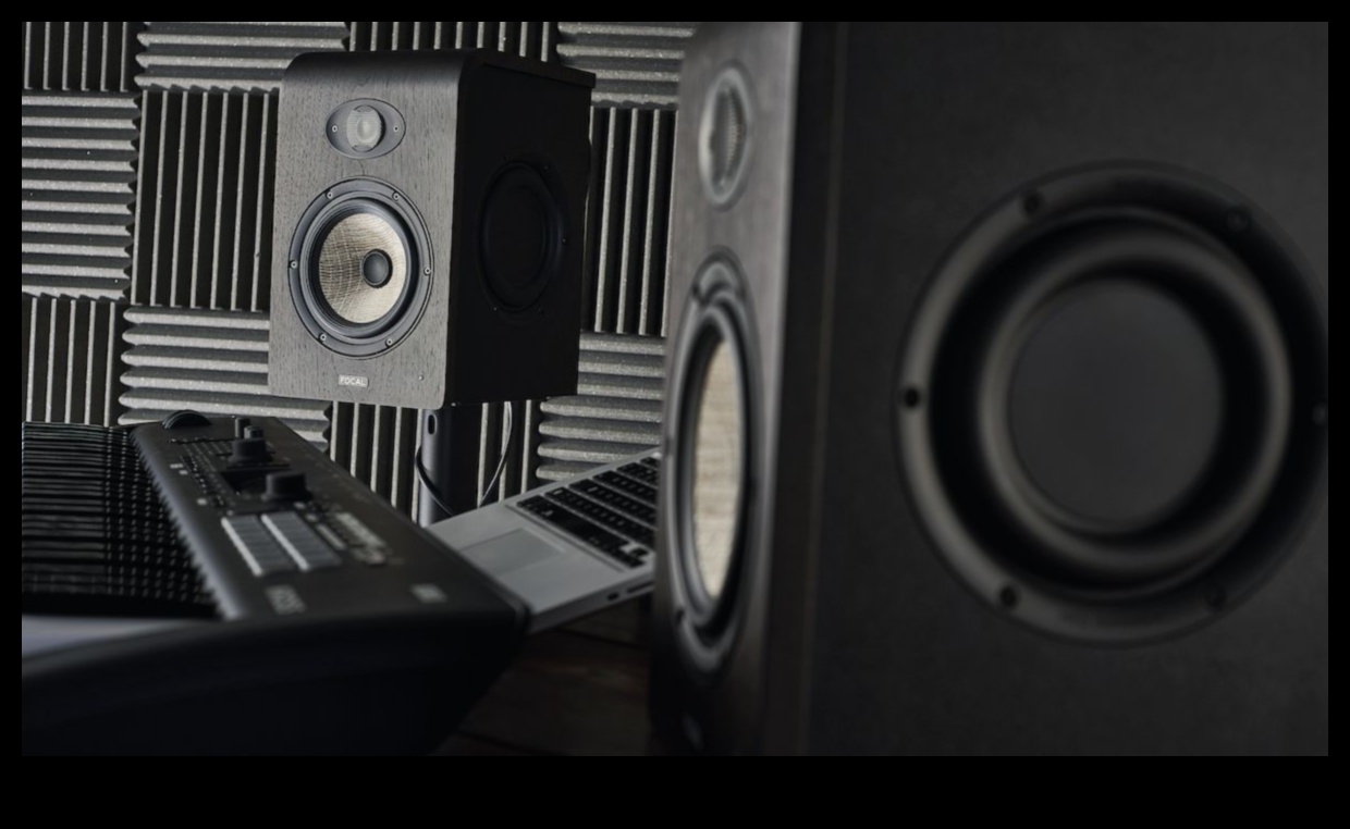 Tehnika atbilst tradīcijām: klasiski iedvesmoti monitori ar modernām funkcijām