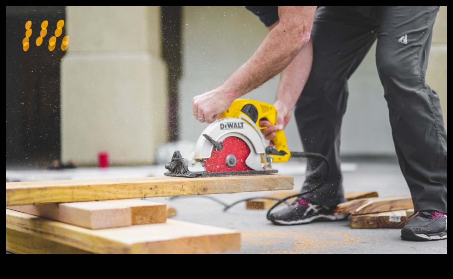 Kokapstrādes drošības padomi: drošas amatniecības vides nodrošināšana