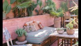 Kādas ir Marokas pufu idejas Boho iedvesmotai āra atpūtas zonai?