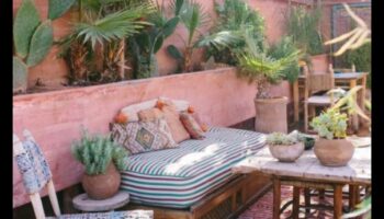 Kādas ir Marokas pufu idejas Boho iedvesmotai āra atpūtas zonai?