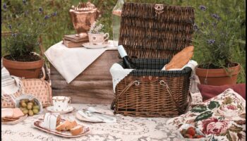 Vai varat ieteikt padomus, kā izrotāt āra piknika zonu ar senlaicīgiem pieskārieniem?